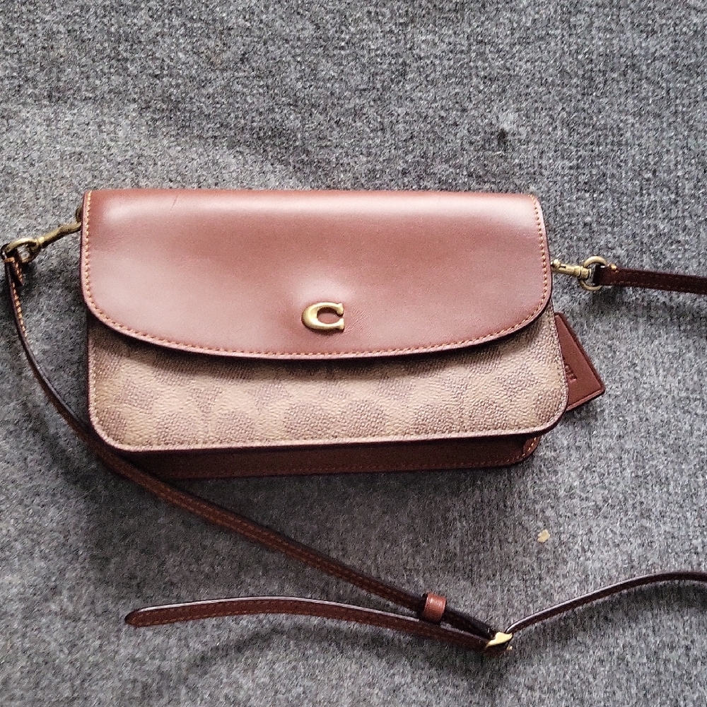 Coach Two-Tone Crossbody Bag in Brown and Tan. Nwot